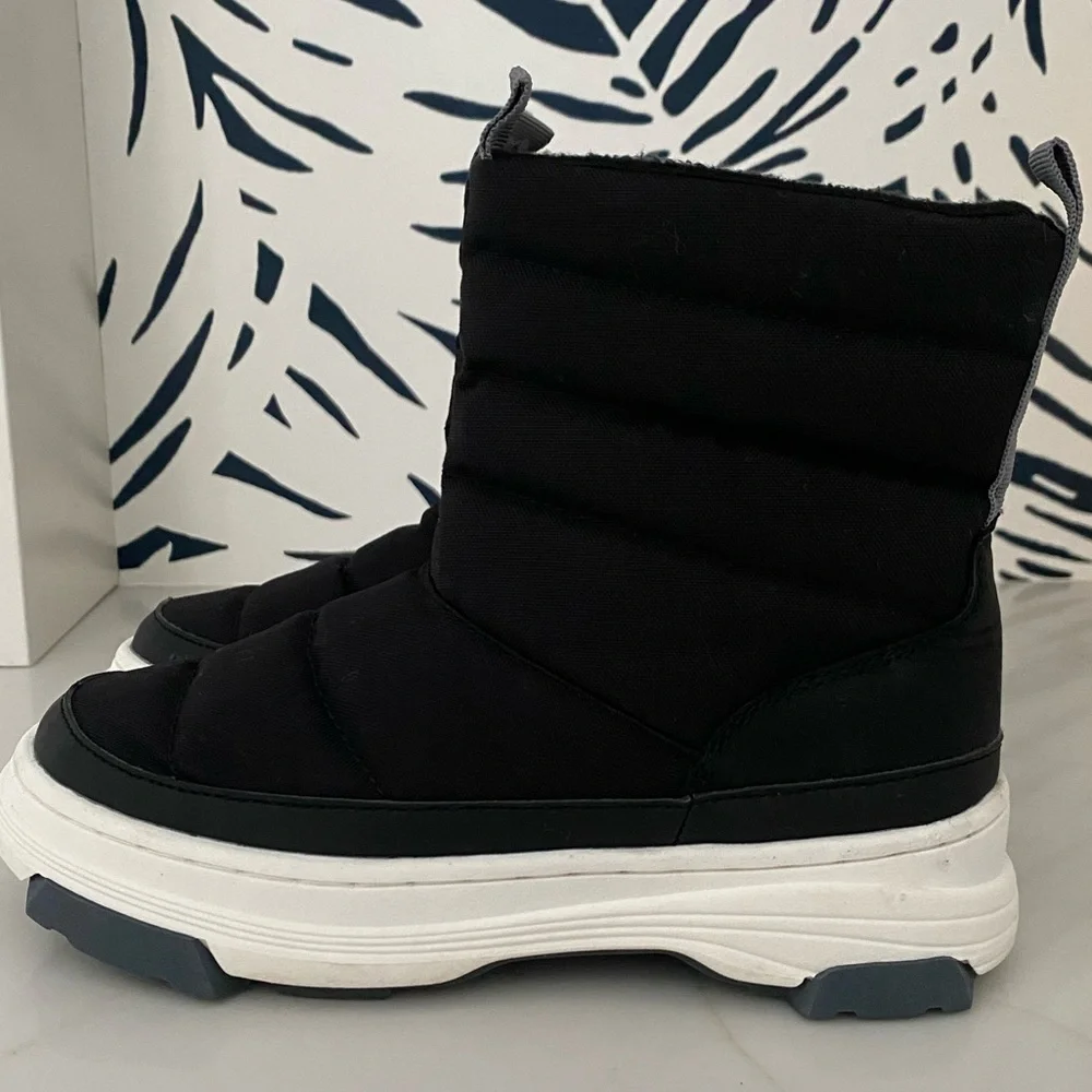 ❤️Zara❤️Padded Hightops - Picture 1 of 5